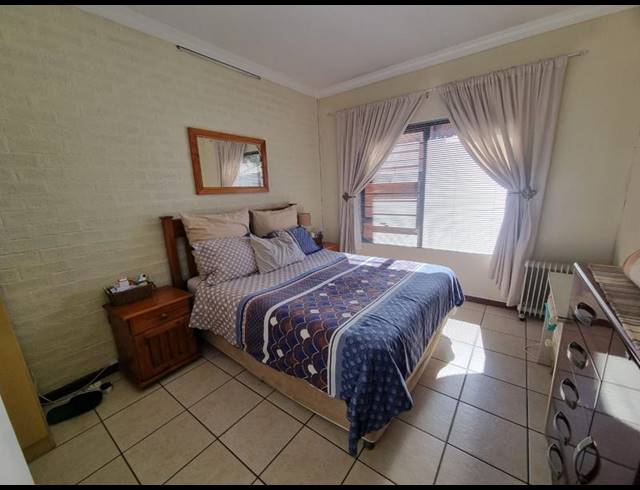 3 BEDROOM TOWNHOUSE FOR SALE IN FLORENTIA